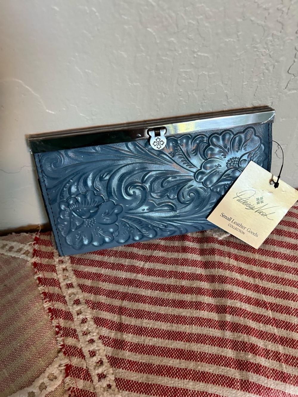 $129 MSRP Patrica Nash blue fog tooled leather